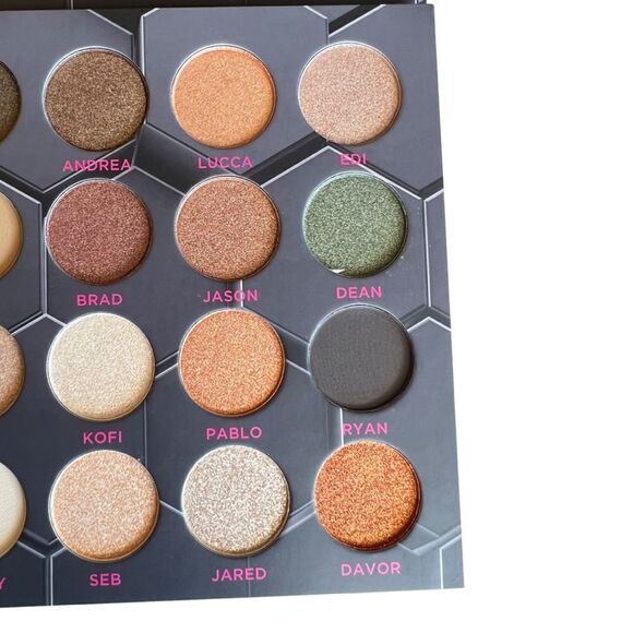 Barbarella eyeshadow palette by BeeBeauty Brand New un swatched - Picture 6 of 6